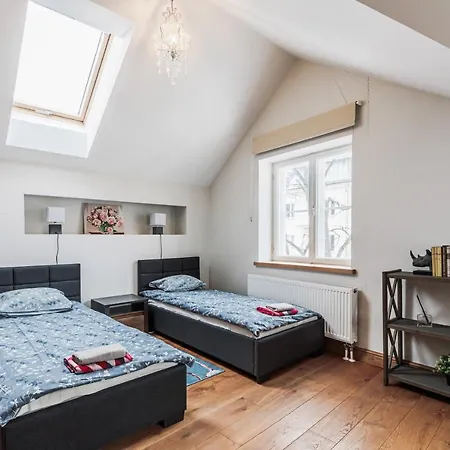 Airhome - Kuninga Apartment *