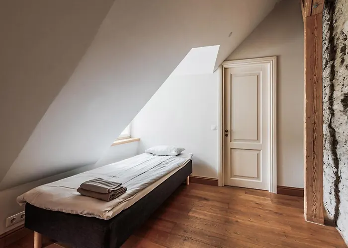 Airhome - Kuninga Ταλίν